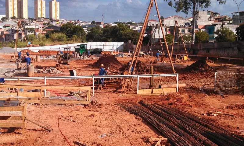 EMPRESA ESTACA ESCAVADA - Falcão Fundações