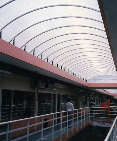 Cobertura de policarbonato para garagem