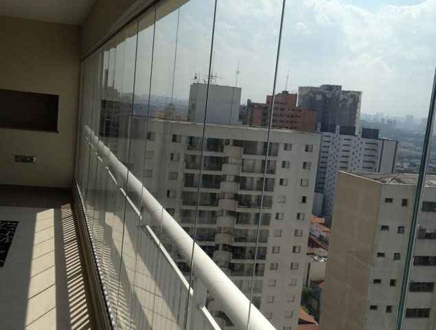 Sistema de Envidraçamento de Sacada