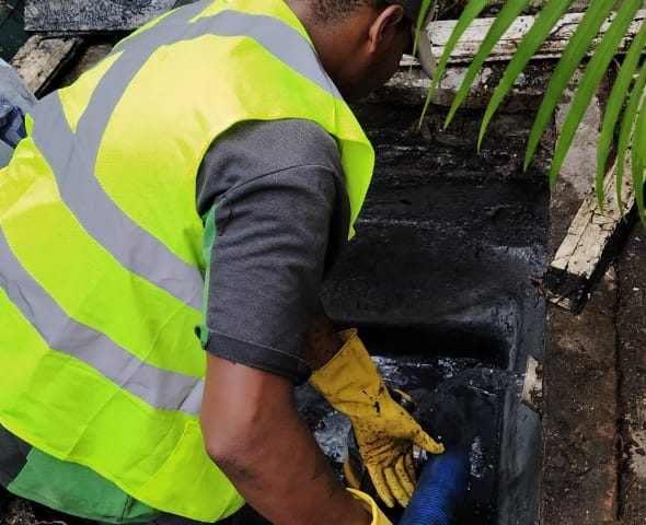 A limpeza de fossa é uma solução ideal para a preservação do meio ambiente, além de evitar a proliferação de doenças, principalmente em zonas rurais por um preço bastante competitivo