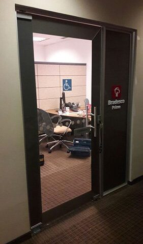 Porta de Abrir Com Mola