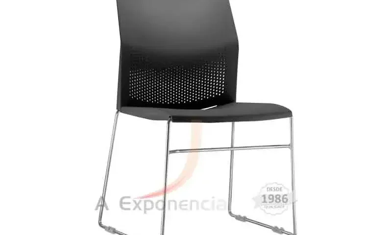 Cadeiras em Plástico Polipropileno