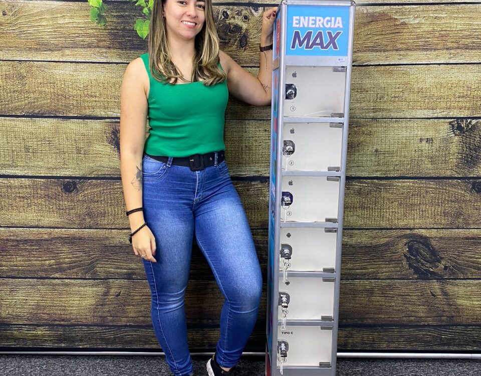 Locação de totem carregador de celular