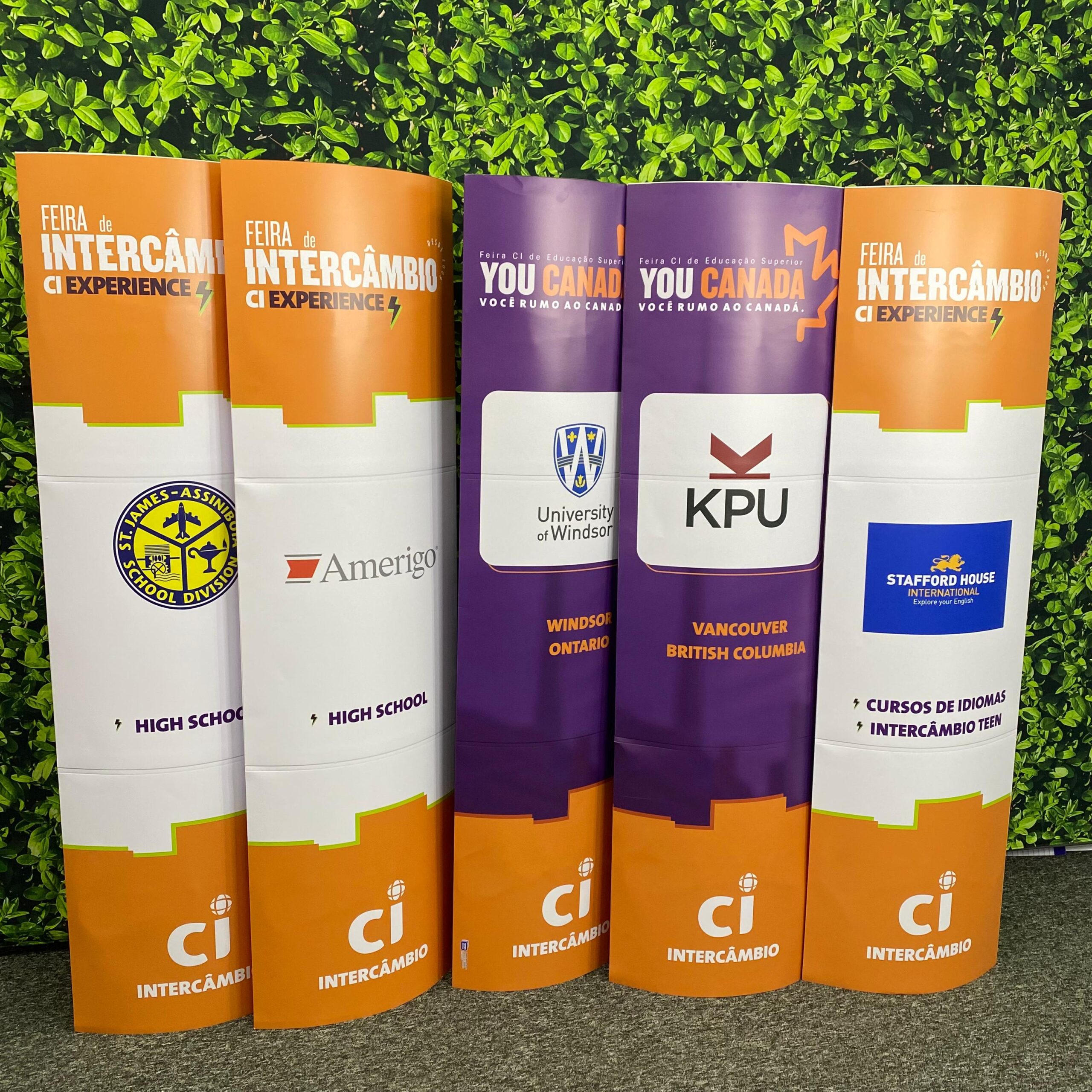 Totem Elíptico Dobrável