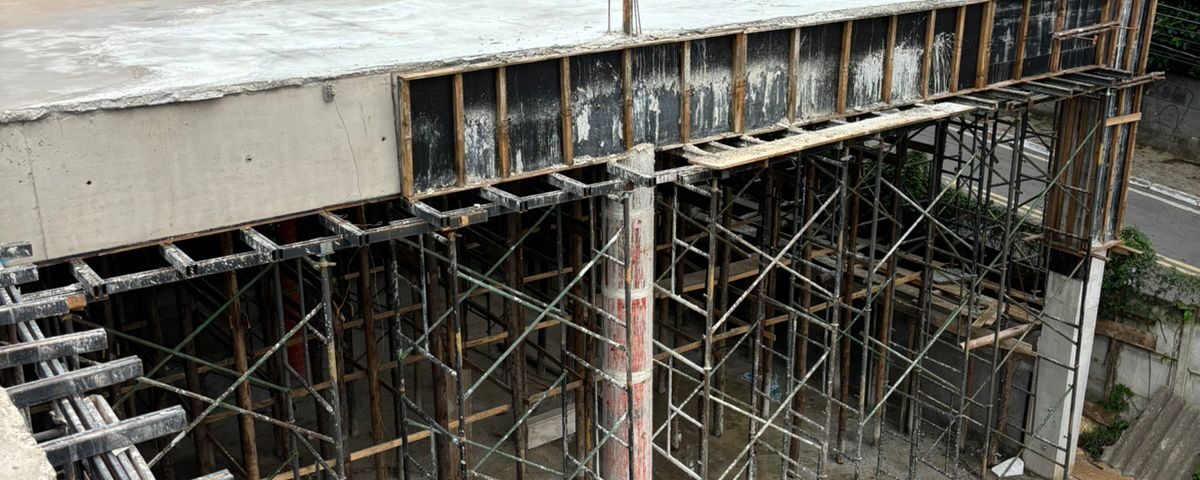 Escora para laje Zona Sul