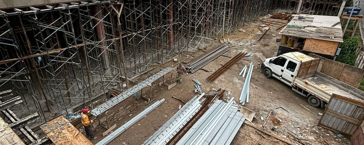 Escoramento para laje Zona Sul