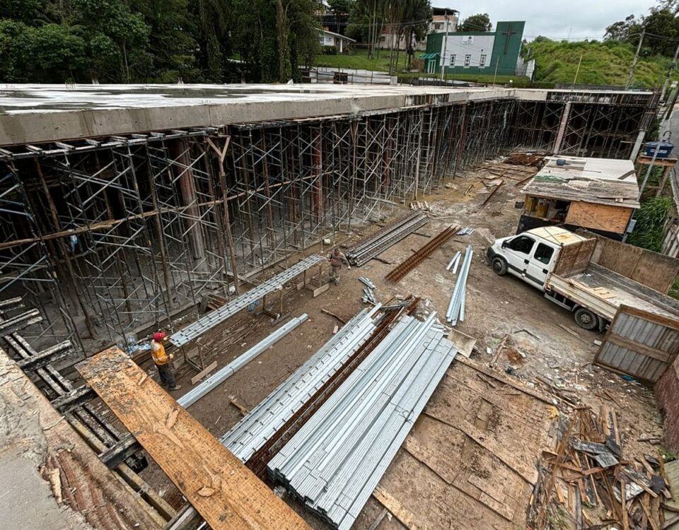 Escoramento para laje Zona Sul