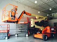 Locação de Plataforma Aérea Tesoura Elétrica em SP