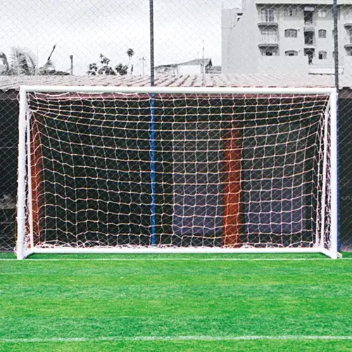 Rede de proteção para campo de futebol society