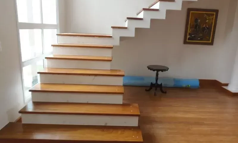 Escada de Madeira Preço