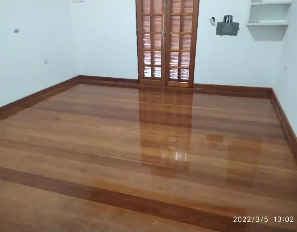 Lixamento de Piso de Madeira