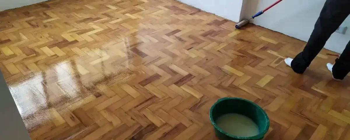 Manutenção de Deck de Madeira