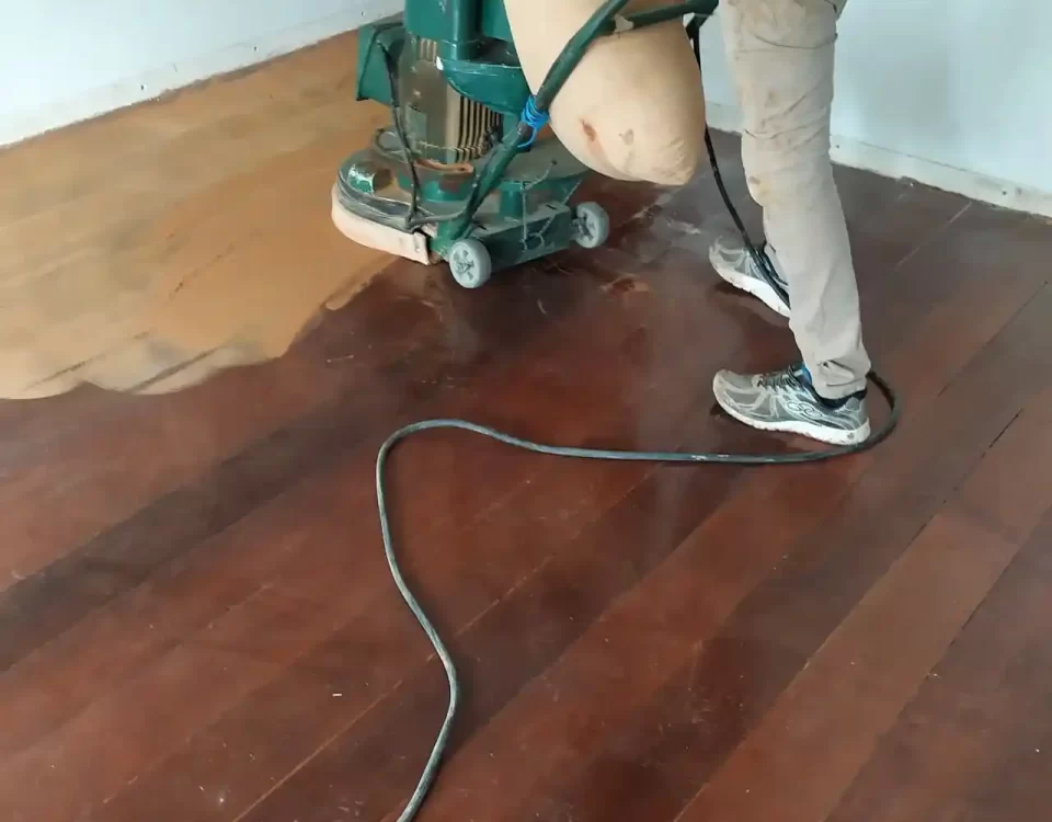 Raspagem de Piso de Madeira Sem Po