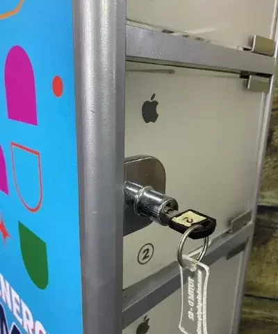 Torre Carregadora de Celular