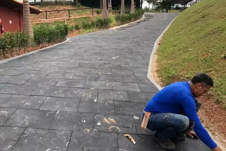 piso-de-borracha-para-cavalos-01