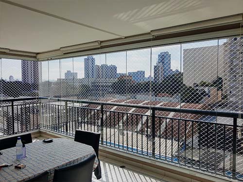 Tela de proteção com estrutura metálica preço