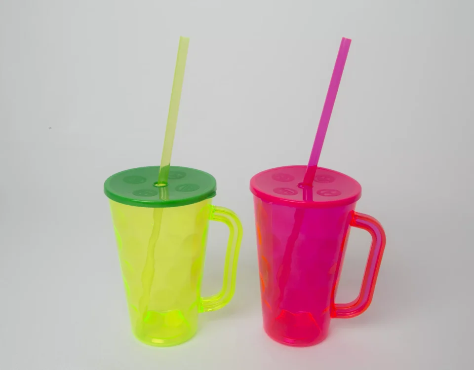 Caneca com tampa