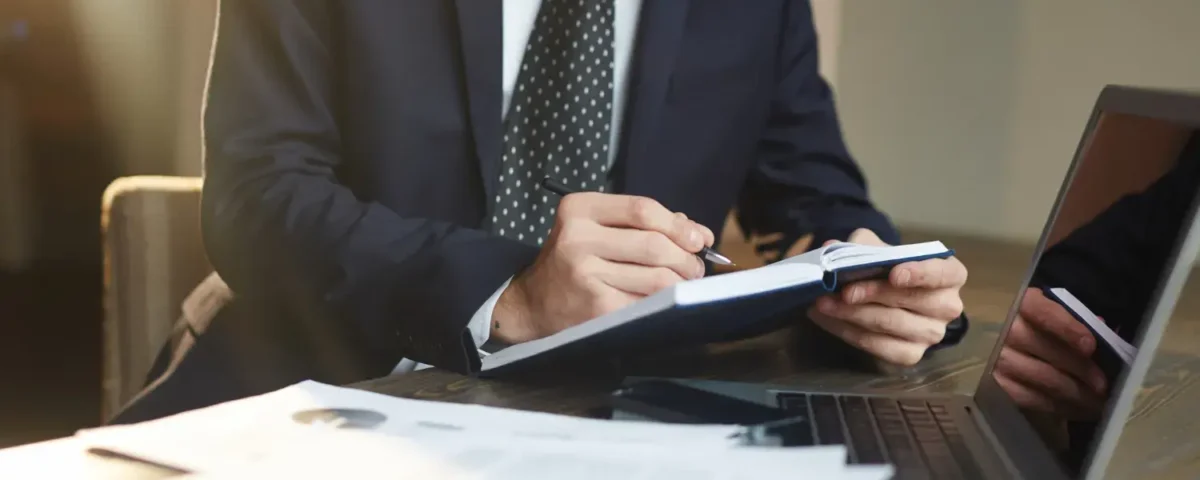 Advogado assessoria em contratos