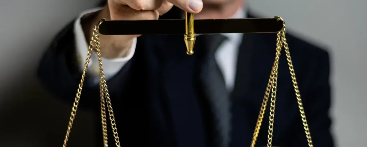 Advogado civil especialista em contratos