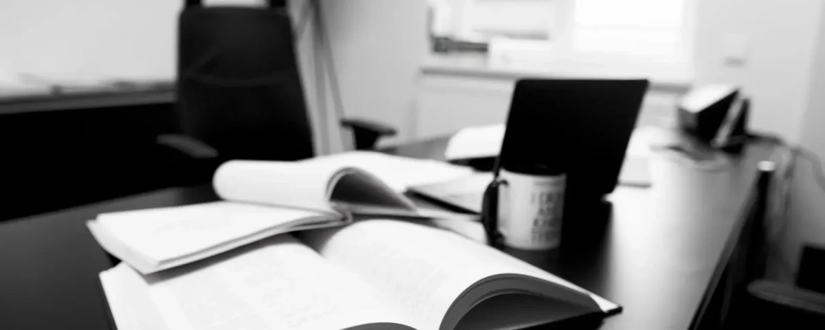 Advogado especialista em contratos