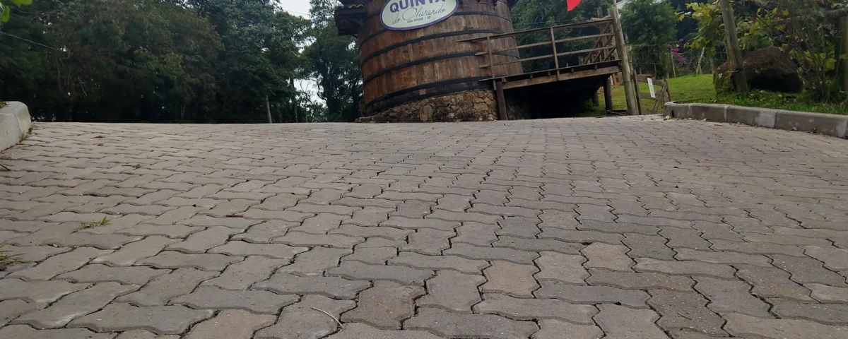 Piso Intertravado de Concreto em Indaiatuba