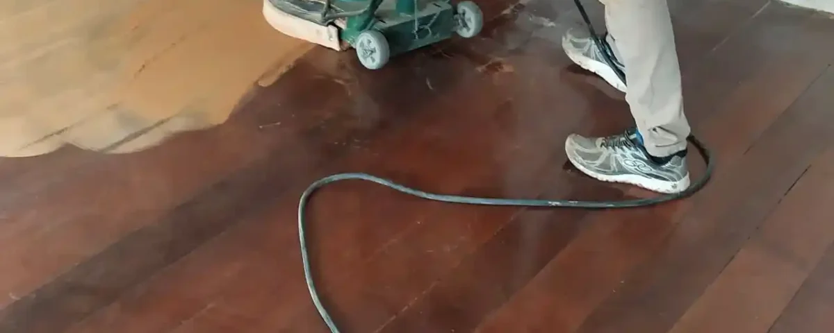 Raspagem de Piso de Madeira Sem Pó